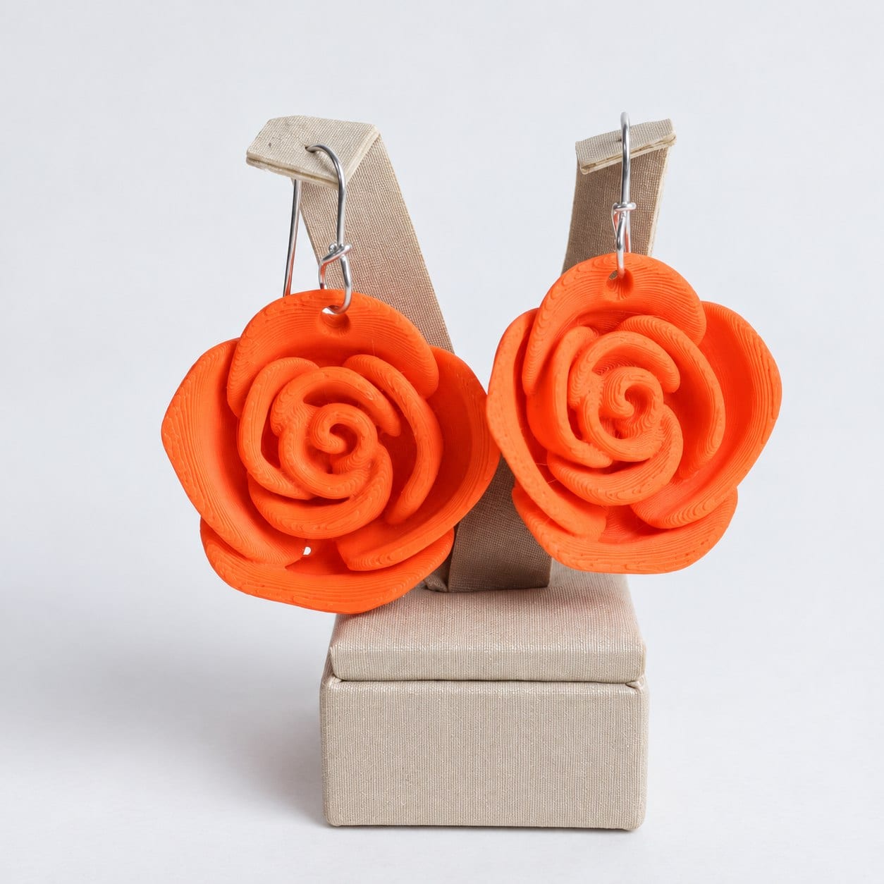 Brinco Flor Balancê laranja — rosa em impressão 3D (PLA) com gancho de alumínio antialérgico