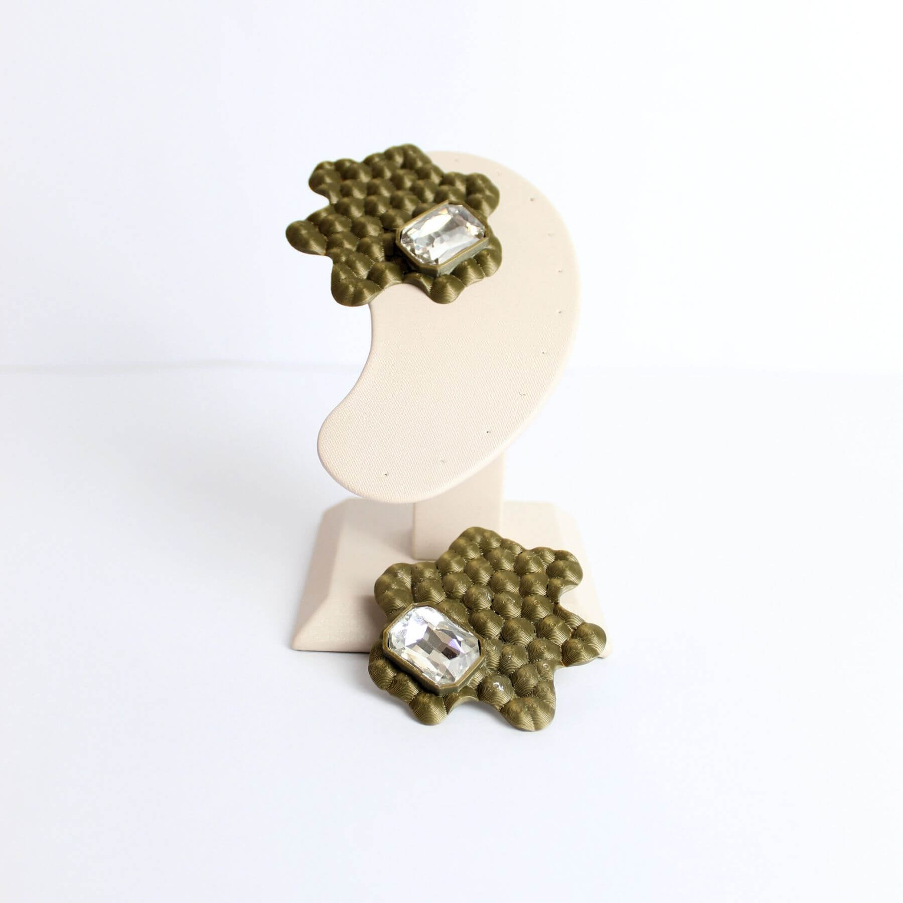 Brinco Acolchoado Verde com Pedra