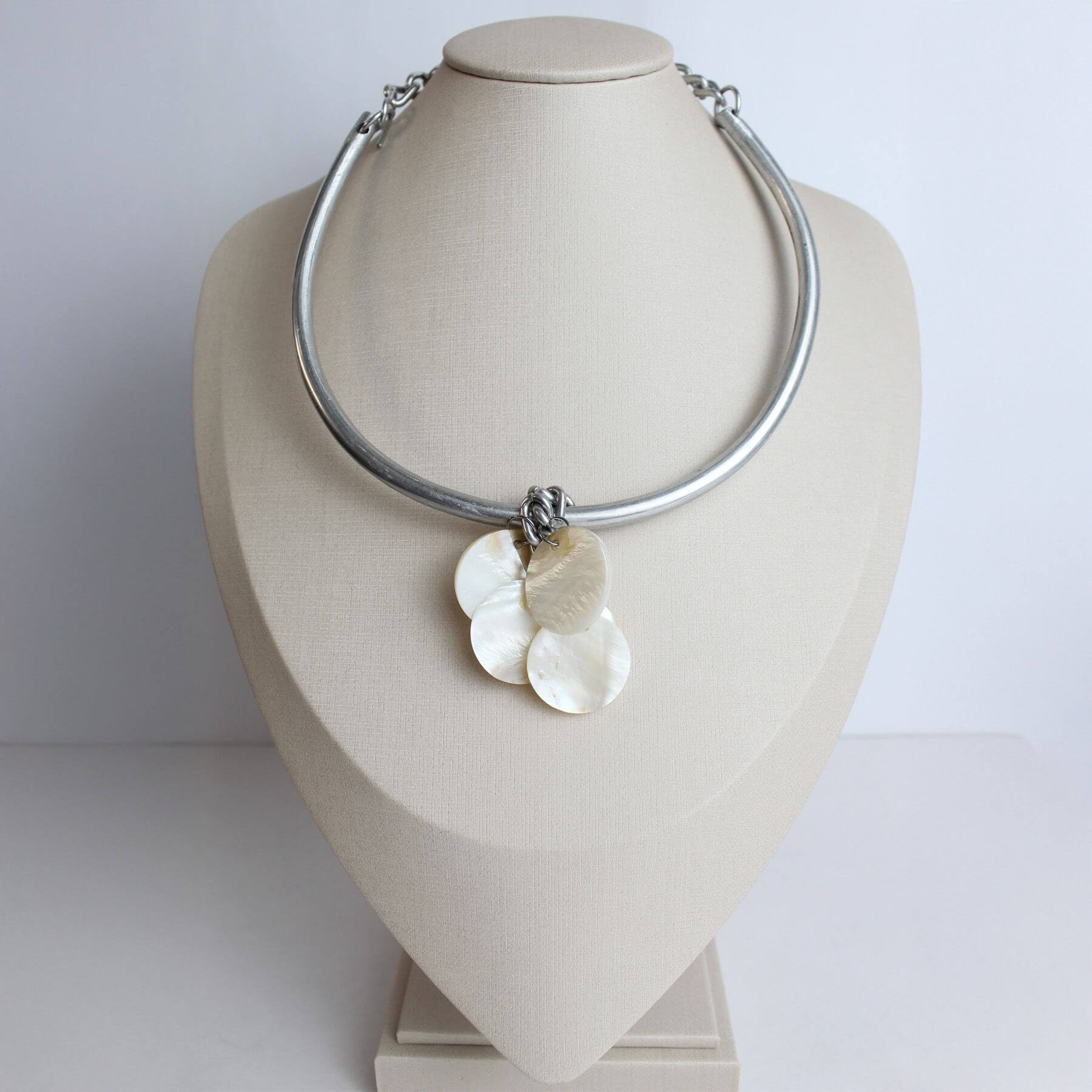 Colar Caixos de Madreperola