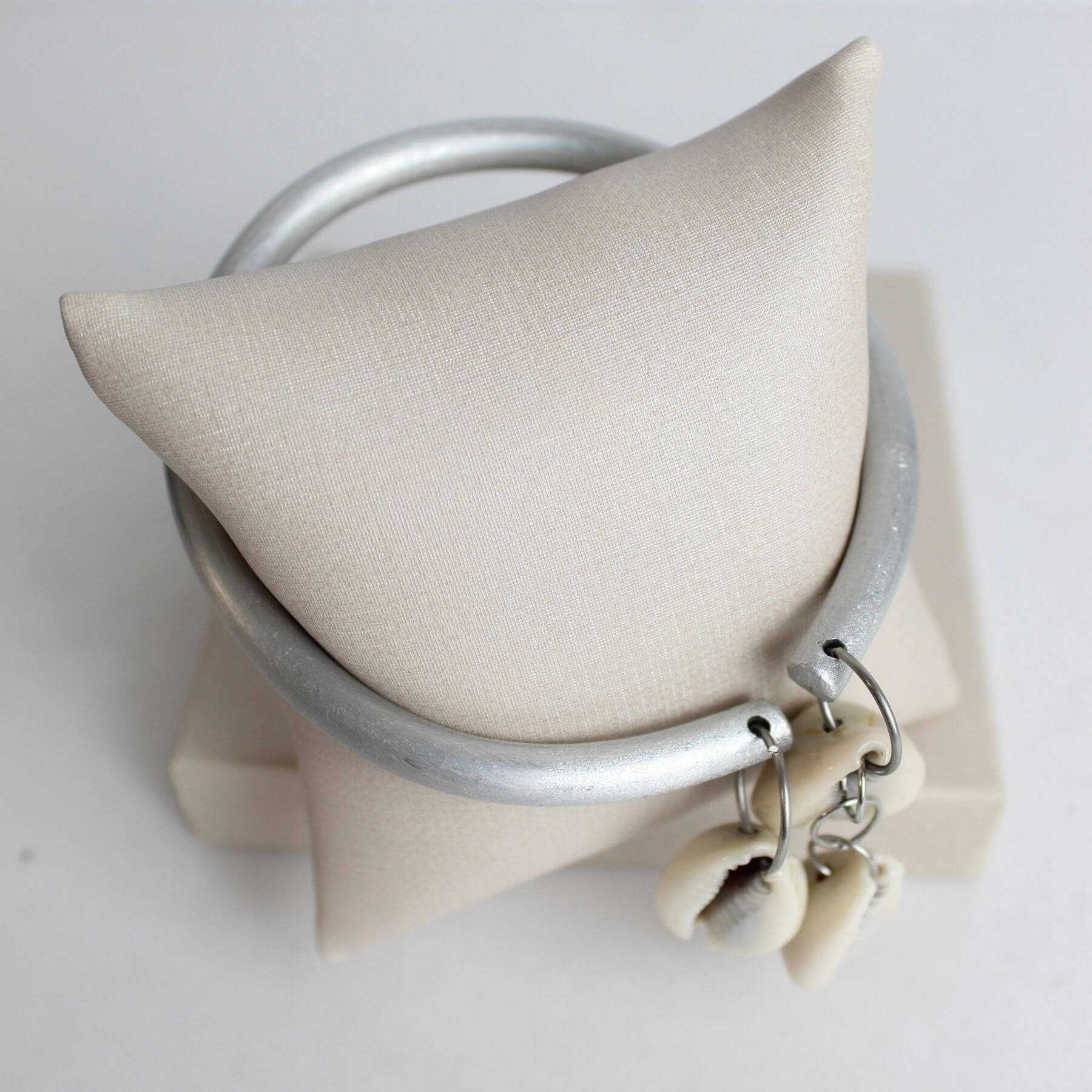 Pulseira Conchas em Alumínio