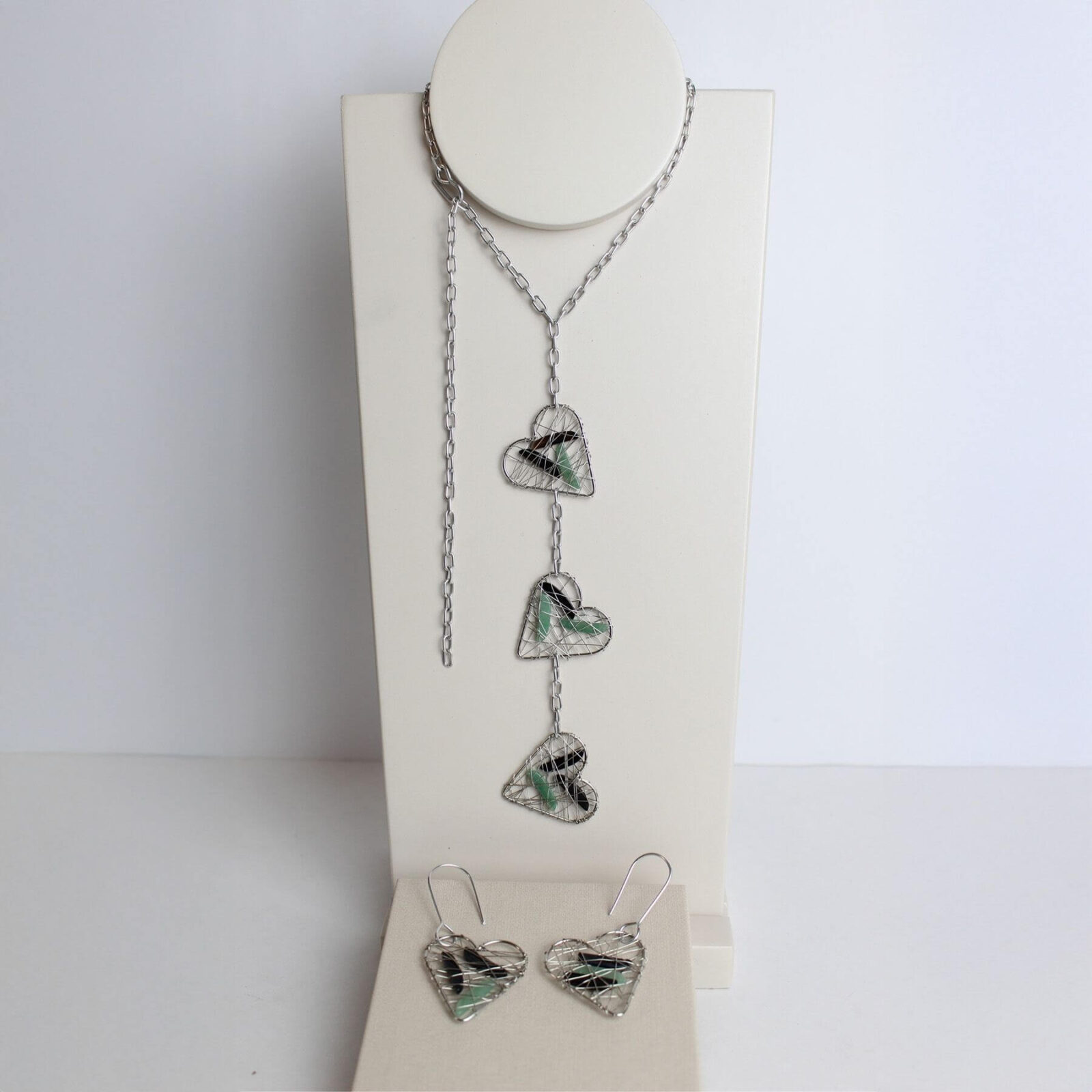 conjunto coracoes de pedras naturais