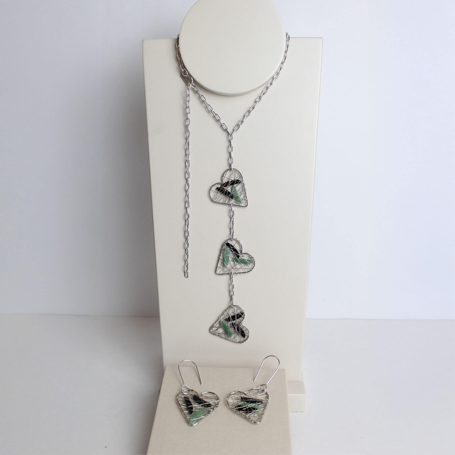 conjunto coracoes de pedras naturais