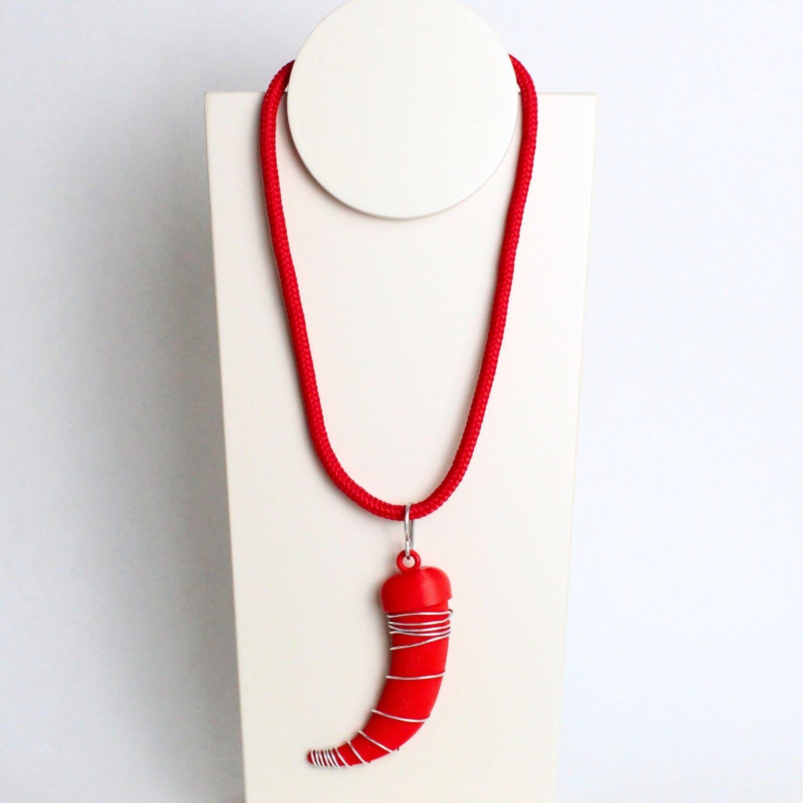 Colar pimenta vermelho clau khawali
