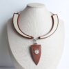 Colar Escudo Terracota com Madrepérola