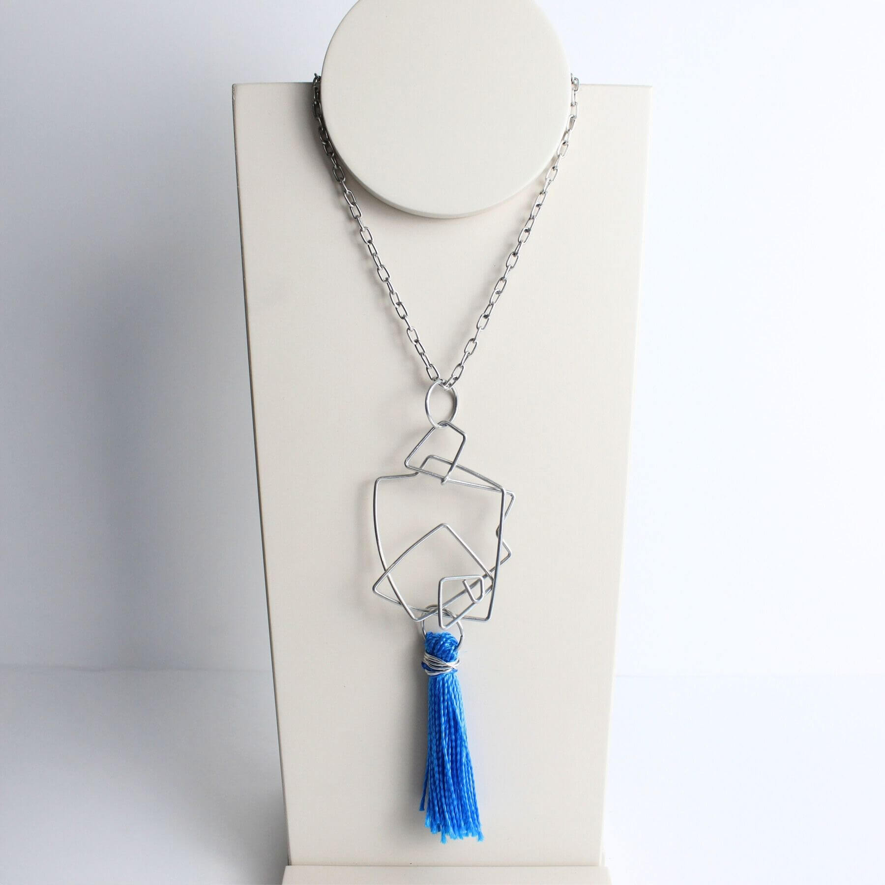 Colar Tassel Azul Com Fios de Alumínio