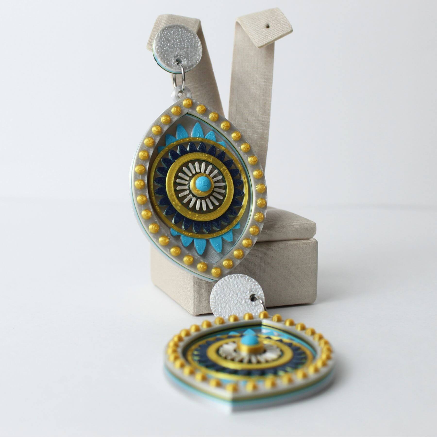 Brinco árabe tricolor clau khawali