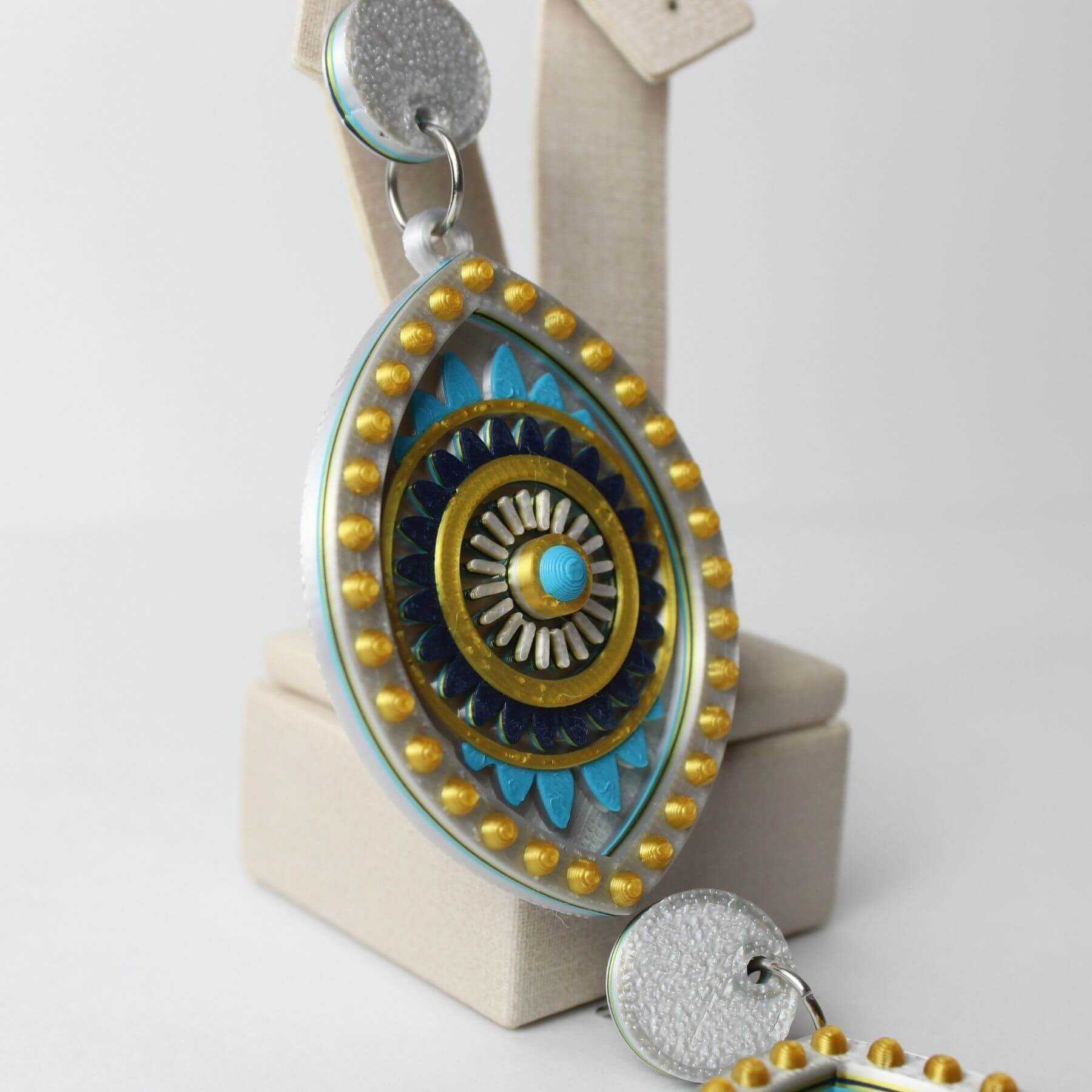 Brinco árabe tricolor clau khawali