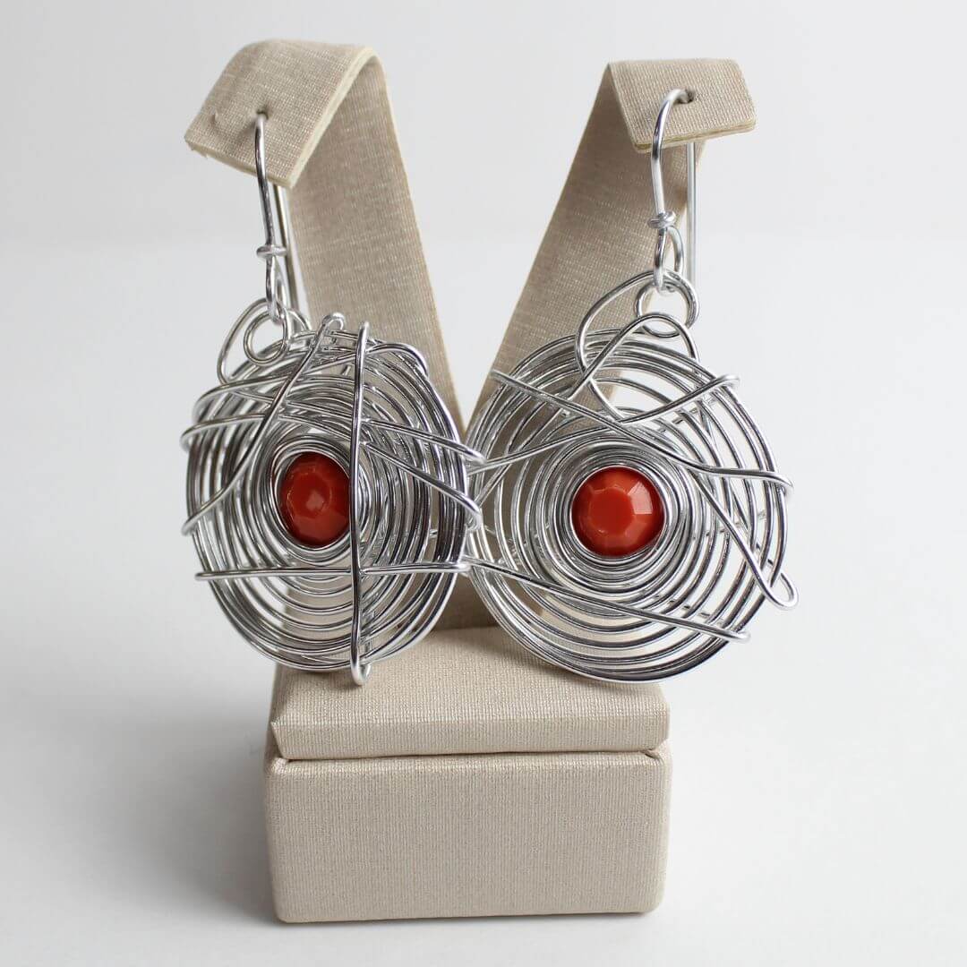 Brinco Espiral de Alumínio Com Pedra Laranja