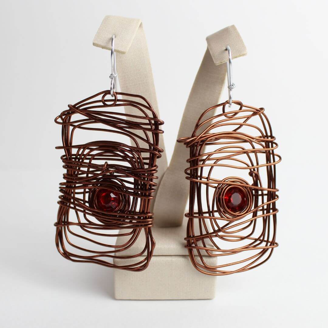 Brinco Fogo Com Pedra Vermelha