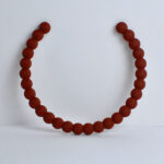 Choker Bola Marrom +R$&nbsp;139,00